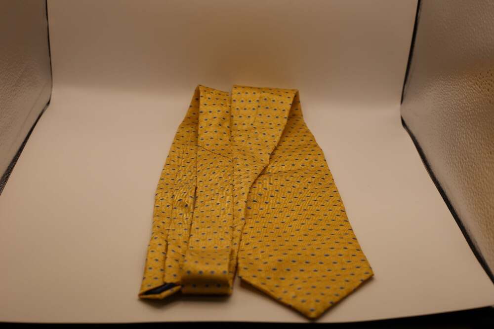 Savile Row Men's Gold and Blue Geometric Pattern 100% Silk Necktie